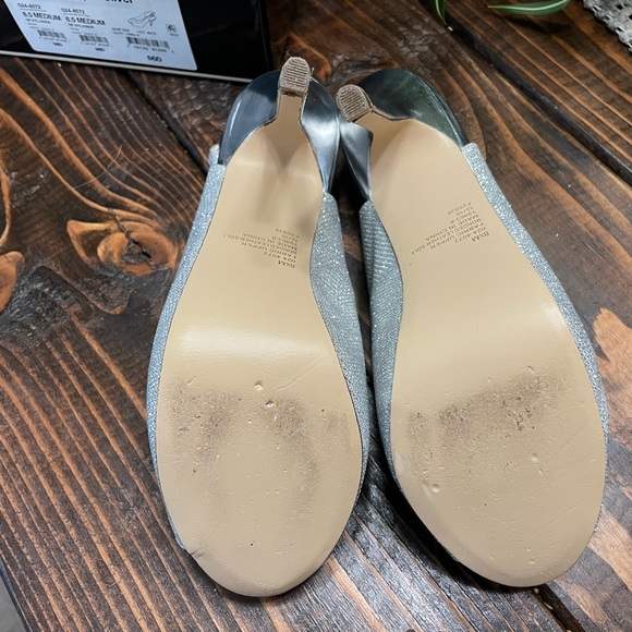 I Miller Peep Toe Dress Heels - Picture 4 of 10